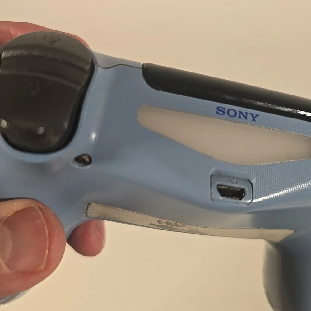 2 Sony PlayStation 4 DualShock Wireless Controllers Untested And Some‎ Damage